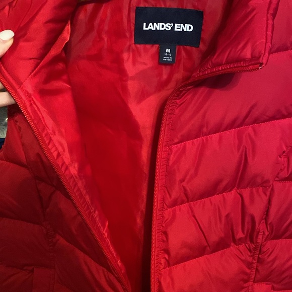 NWOT Red Puffer Vest - Picture 4 of 5